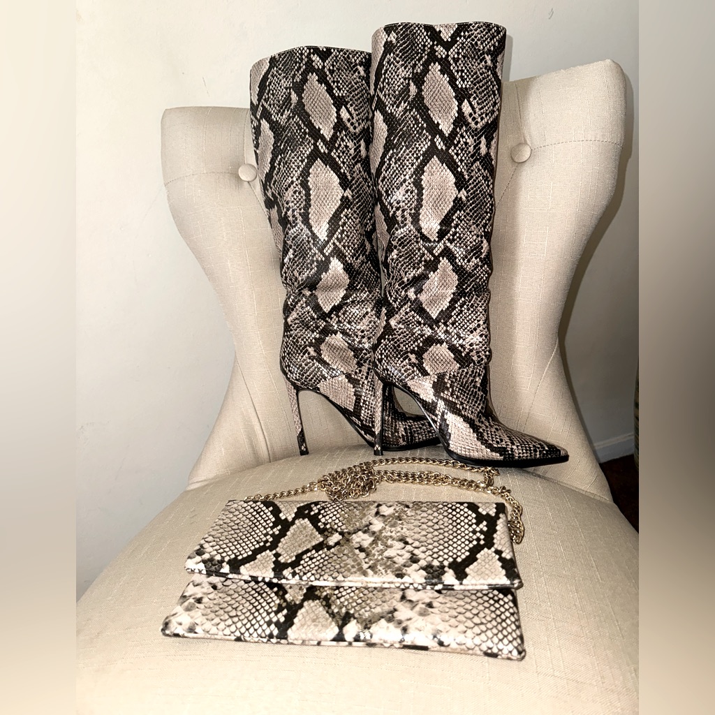Steve Madden Tall Snake Skin Boots Size 6